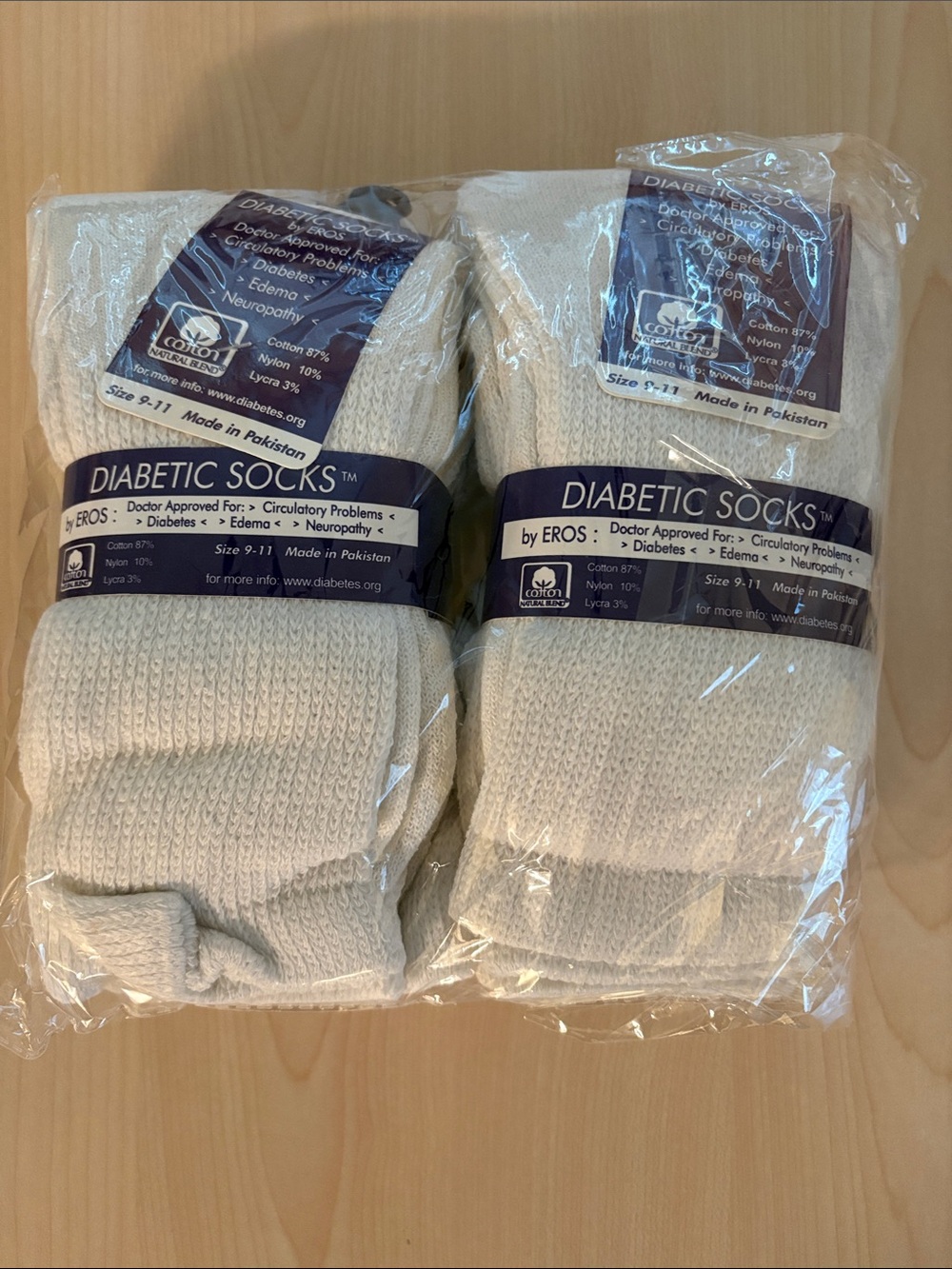 2 Pair EROS Diabetic Socks
White Comfortable Therapeutic Crew Socks 9-11 Unisex